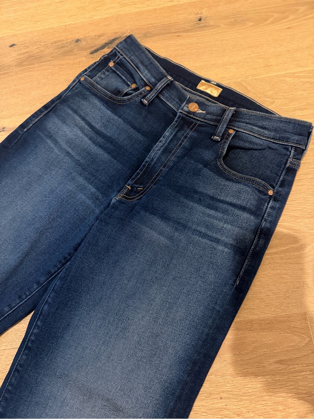 Mother Mid-Rise Rambler Zip Ankle Fray in Taking Chances - Picture 5 of 9